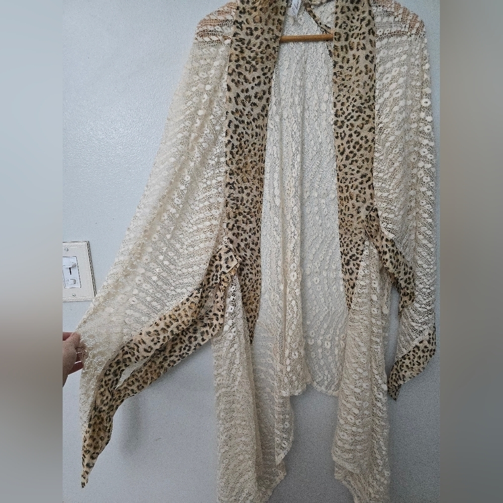 L Love Size Large Leopard Creme Lace Open Front Cardigan - Picture 3 of 11